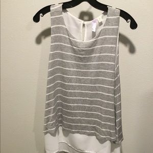 So super cute gray and white striped top